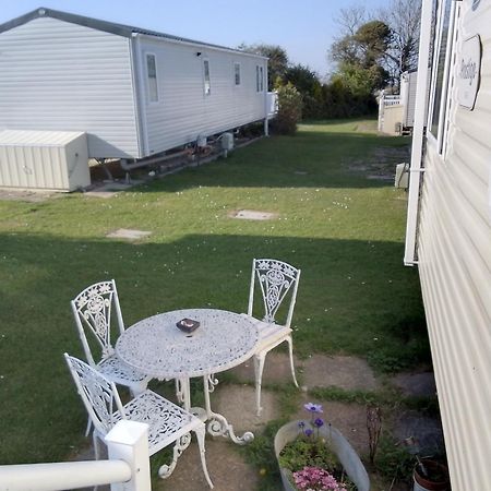 Private Caravan Situated At Parkdean Holiday Resort St Margaret'S At Cliffe Number 18 Esterno foto