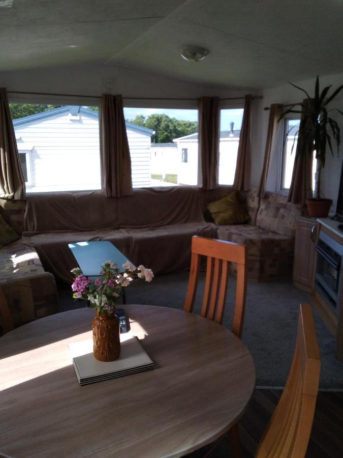 Private Caravan Situated At Parkdean Holiday Resort St Margaret'S At Cliffe Number 18 Esterno foto