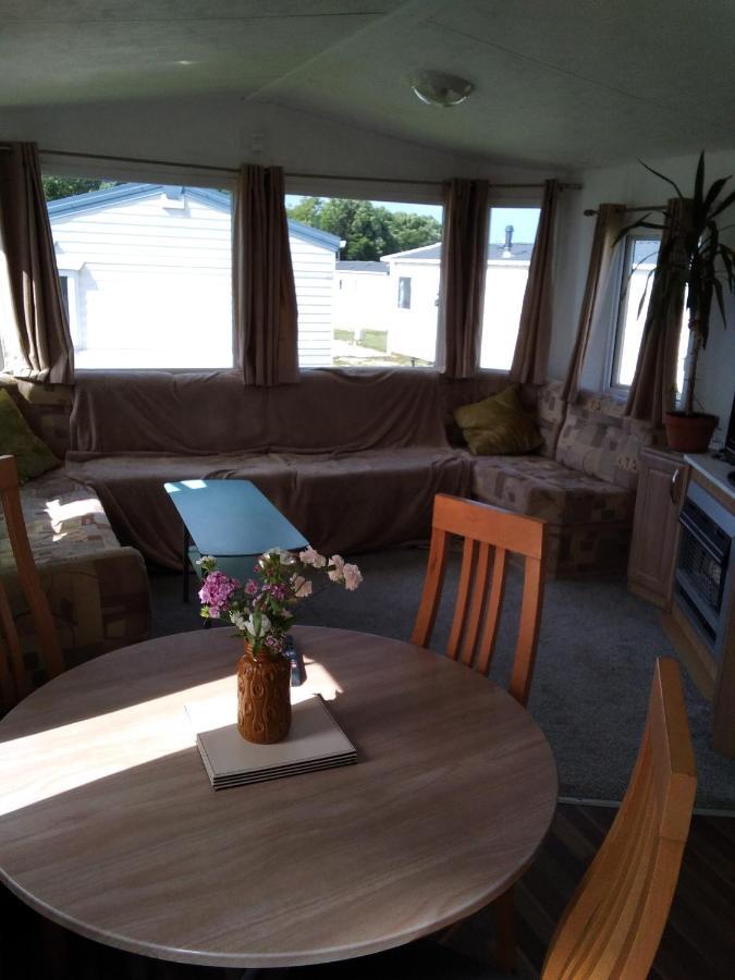 Private Caravan Situated At Parkdean Holiday Resort St Margaret'S At Cliffe Number 18 Esterno foto